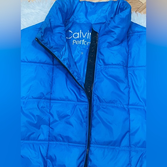 Calvin Klein Performance Cropped Mock-Neck Zip-Up Vest - Picture 10 of 16